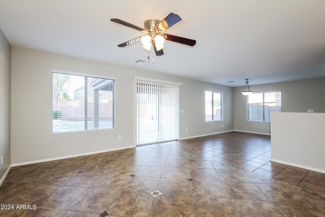 Building Photo - 12510 W Mandalay Ln