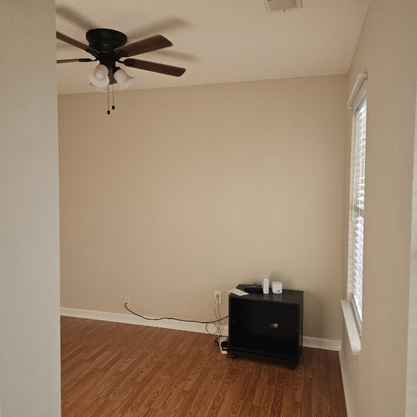 Building Photo - 205 Killian Green Dr