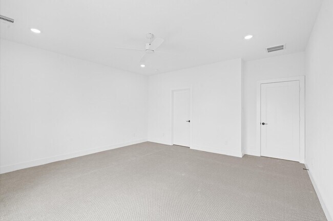 Building Photo - 10092 Serrano Pk Dr