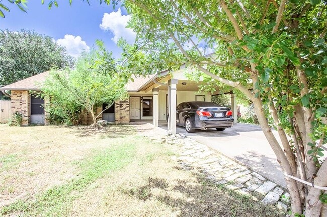 Primary Photo - 2409 Berkett Dr
