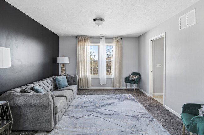 Building Photo - 2950 E Stone Creek Blvd