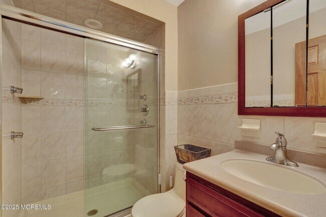 Building Photo - 3 Galewood Dr