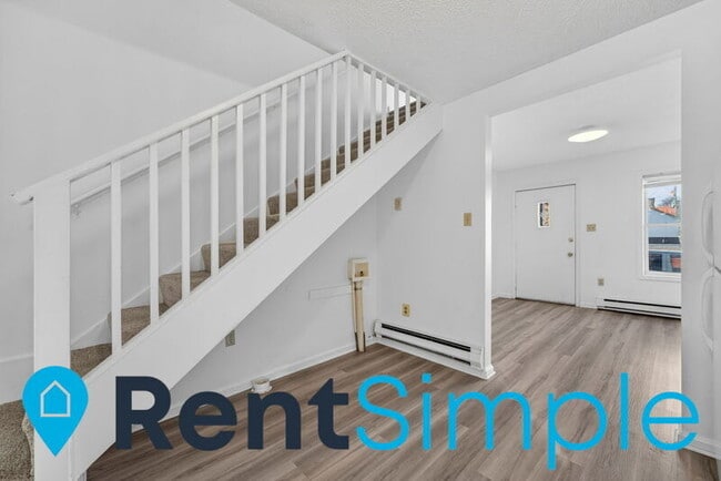 Building Photo - 430 Chase St