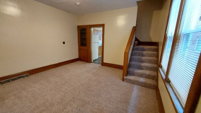 Building Photo - 98 W 8th Ave