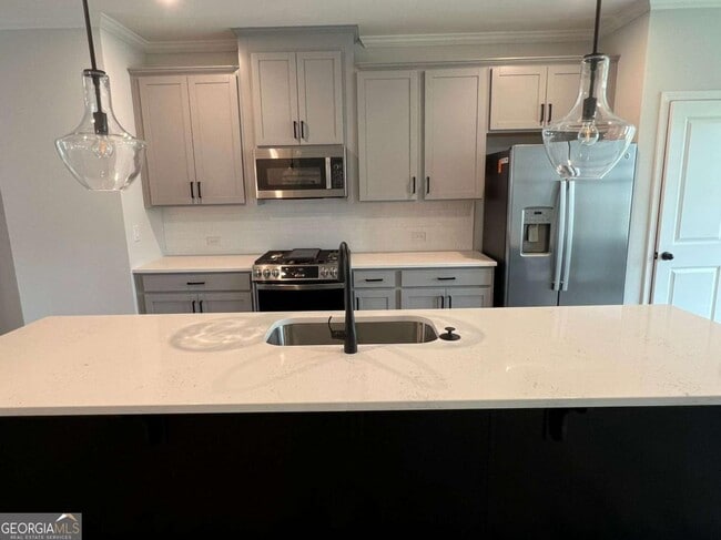 Building Photo - 327 Maltibie Dr