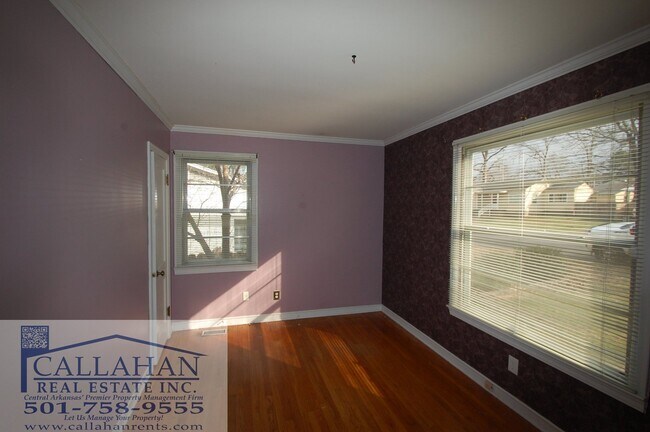 Building Photo - Park Hill 2 Bedroom Home