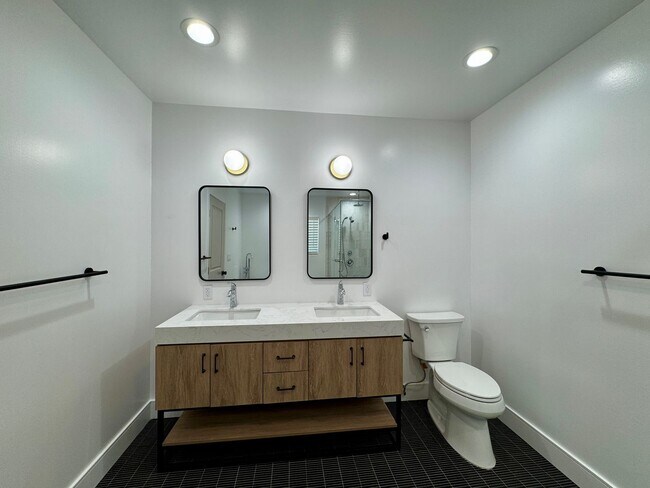 Building Photo - Turnkey Home
