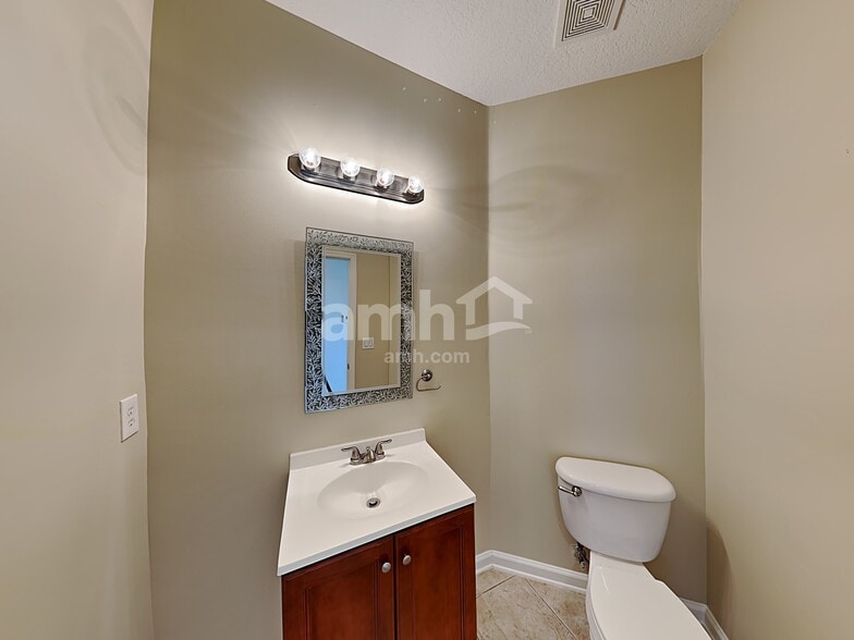 Building Photo - 651 Porto Cristo Ave