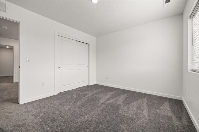 Building Photo - BRAND NEW Stunning 4-Bed, 3-Bath Townhome That Feels Like a Detached House