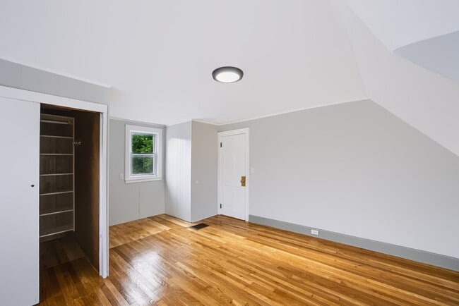 Building Photo - 22 Ruggles St