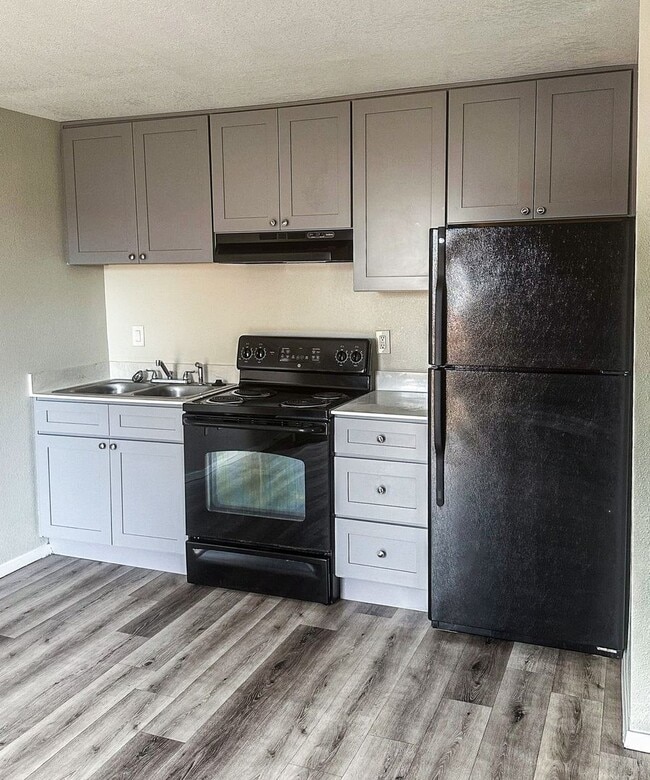 Building Photo - Sydney Street Villa Apartments