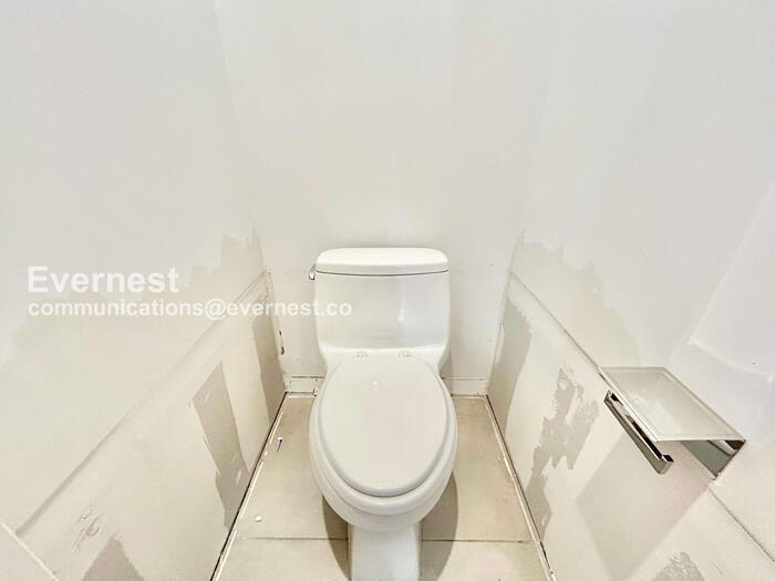 Building Photo - 2711 Kimsey Dr