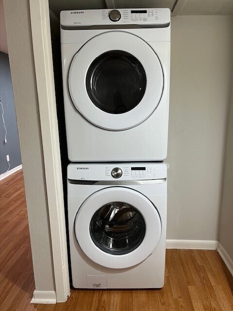 Building Photo - 8227 Kingsbrook Rd