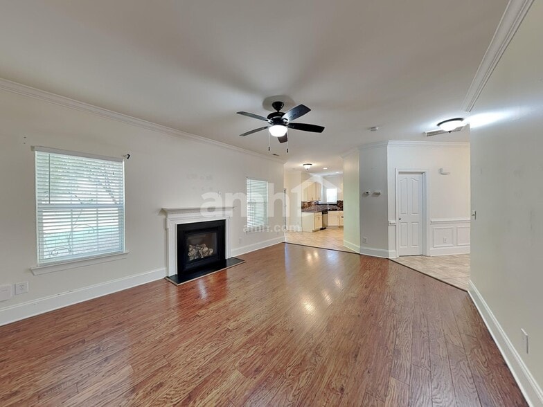 Building Photo - 2902 Island Point Dr NW
