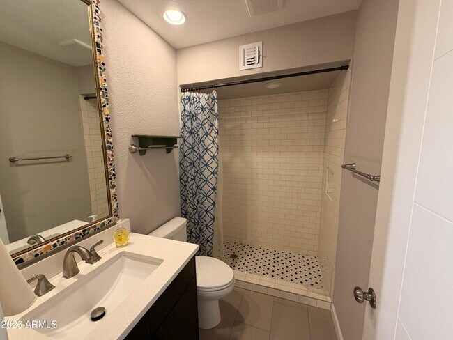 Building Photo - 3243 N 38th St
