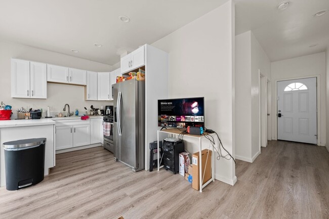 Building Photo - 5394 Redding Rd