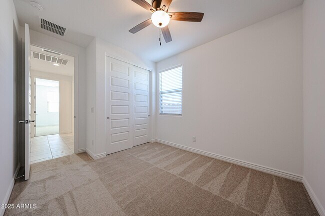 Building Photo - 25237 N 172nd Dr