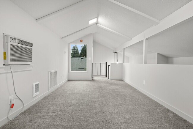 Building Photo - 8027 SW 103rd Ave