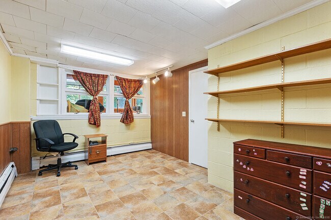 Building Photo - 26 Wilridge Rd