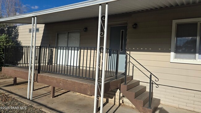 Building Photo - 10330 Manzanita Trail