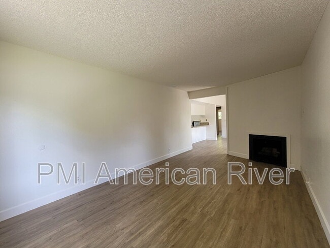 Building Photo - 5834 Sperry Dr