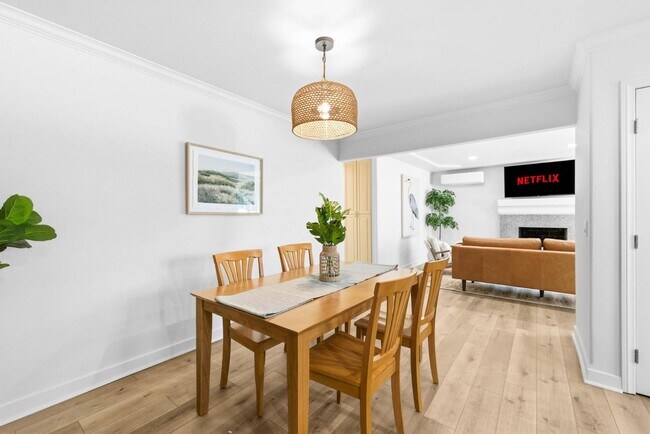 Building Photo - 765 Elkwood Ave