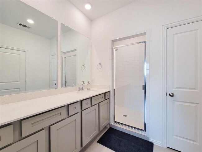 Building Photo - 4743 Glen Isle Dr