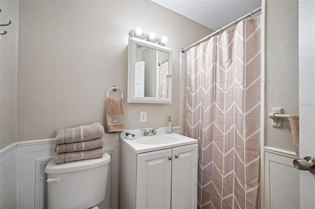 Building Photo - 4704 W Wyoming Ave