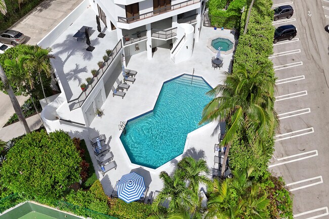 Building Photo - 120 S Ocean Blvd