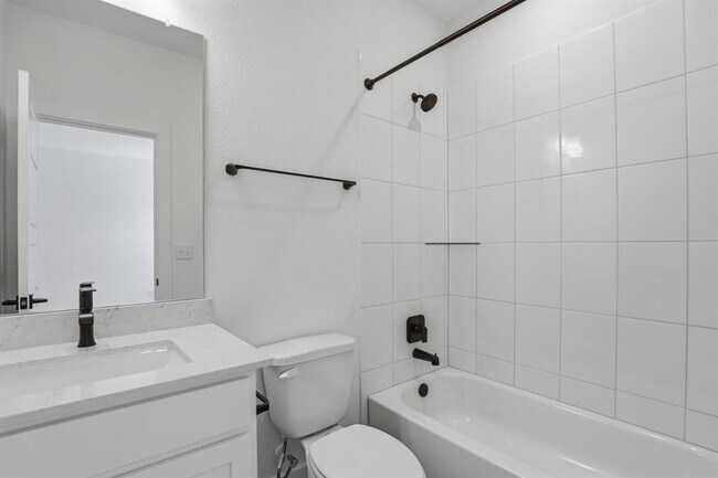 Building Photo - 881 Prominence Wy