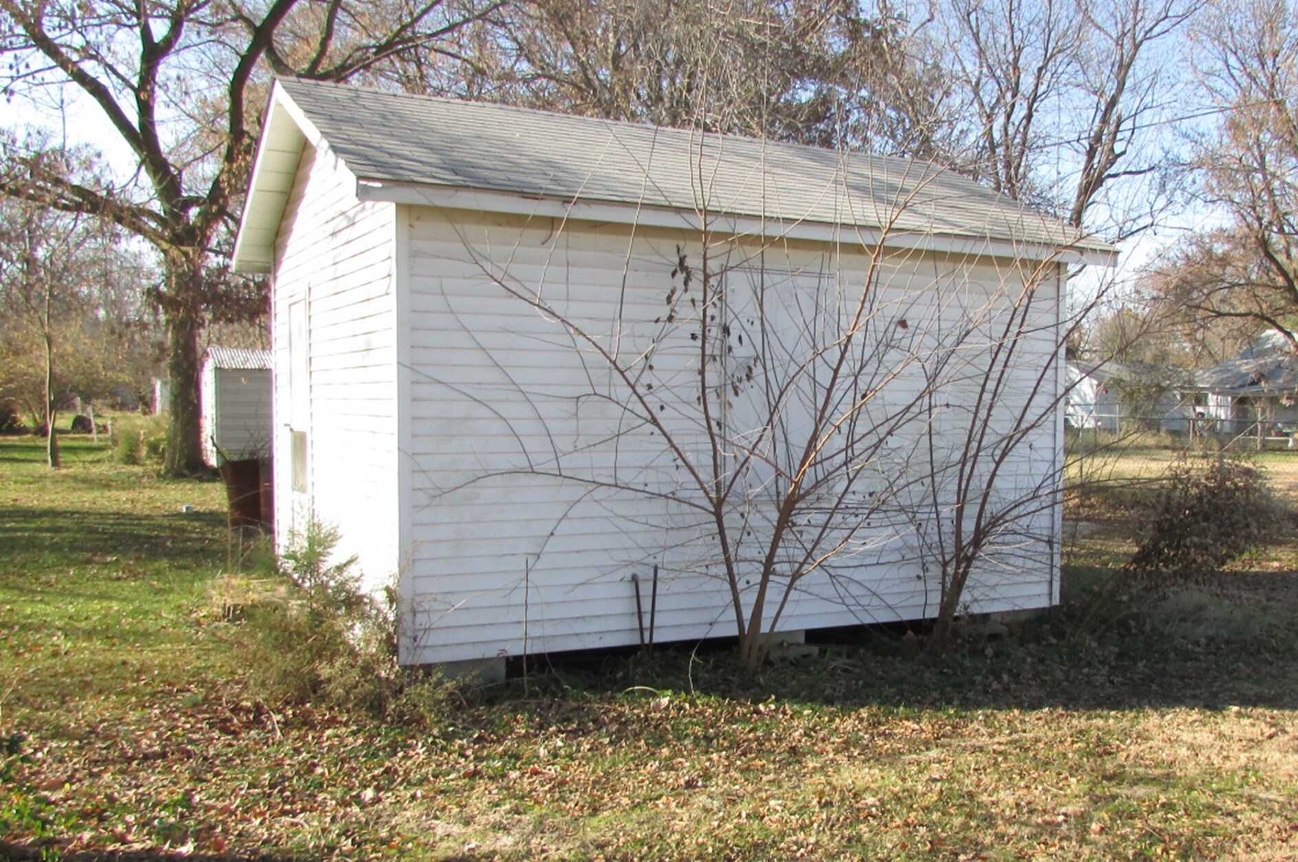 Building Photo - 252 E North Ave