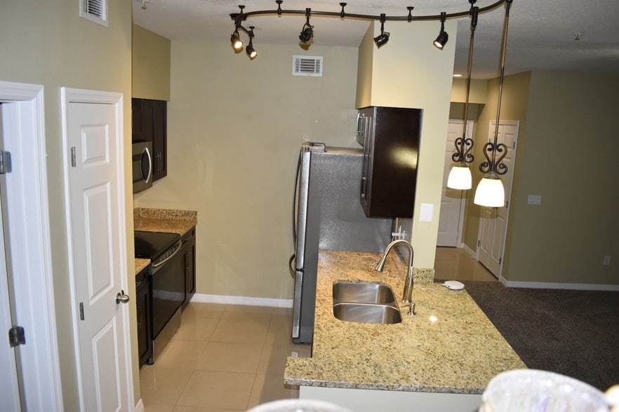 Kitchen - 1810 E Palm Ave