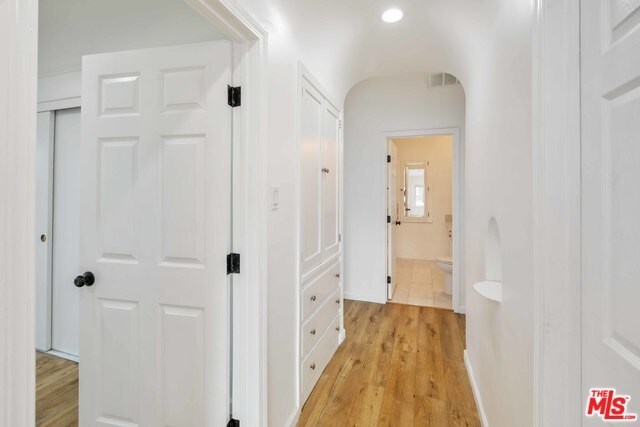 Building Photo - 1851 W 81st St