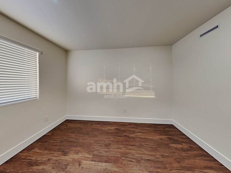 Building Photo - 19219 15th Ave Ct E