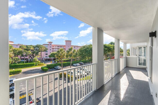 Building Photo - 950 Ponce De Leon Rd