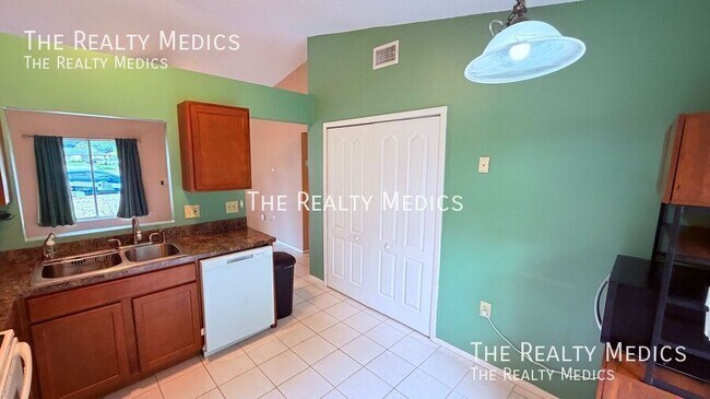 Building Photo - 12209 Coral Reef Dr