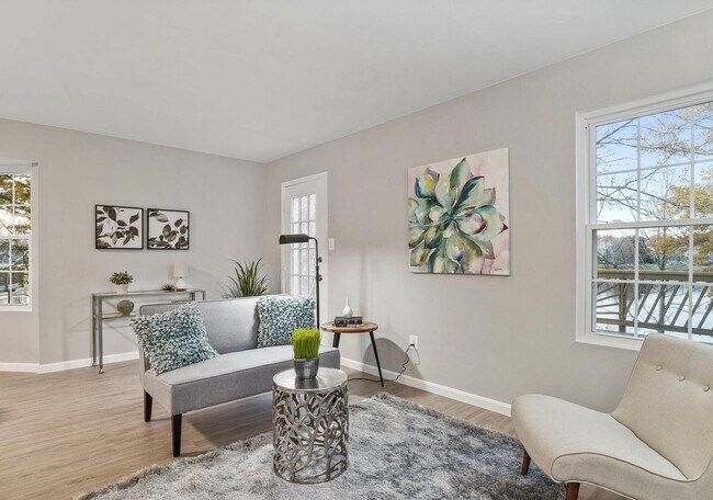 Building Photo - Gorgeous End Unit townhouse with WATER VIEWS ready mid August!