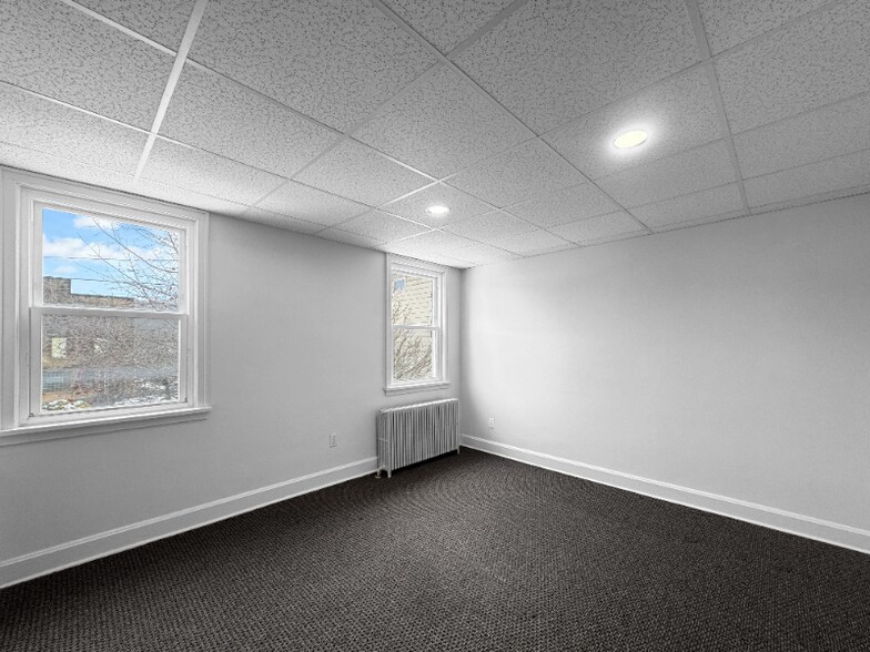 Building Photo - 1046-1064 Shoemaker St