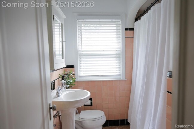 Building Photo - 505 Catalpa Dr