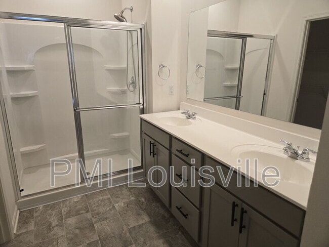 Building Photo - 5806 Kellie Wds Dr