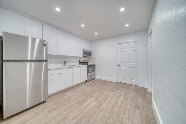 Building Photo - 2120 NW 93rd St
