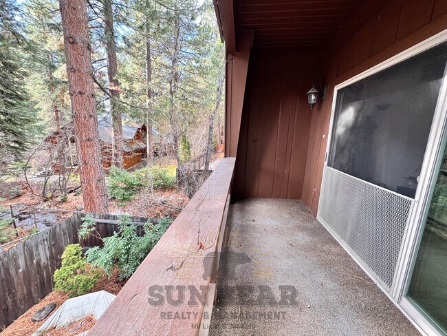 Building Photo - 3 Bedroom in Central Location in Incline!