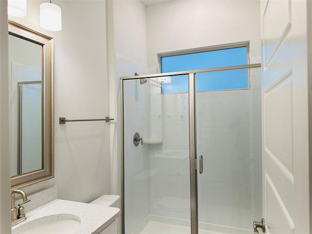 Building Photo - 1605 Hart Dr