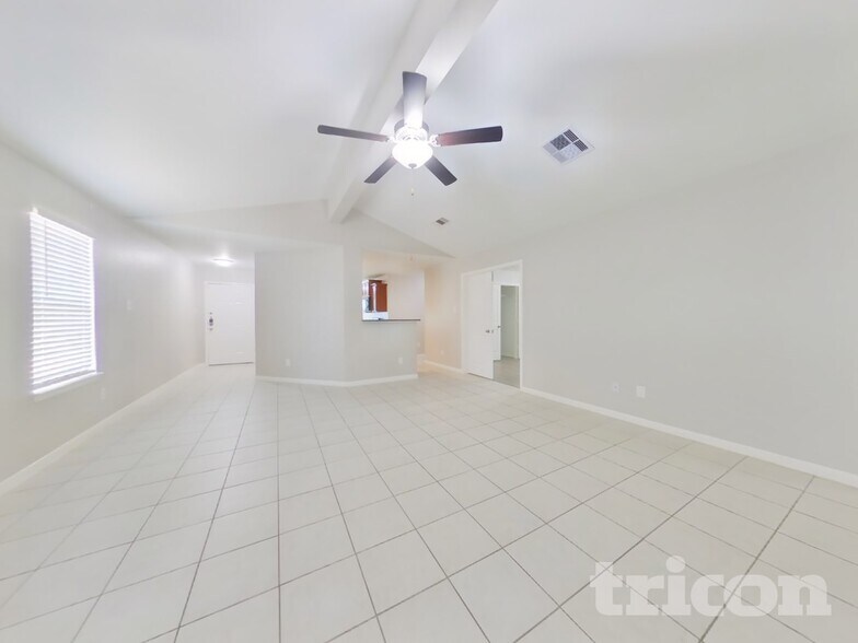Building Photo - 717 Totem Trail Dr