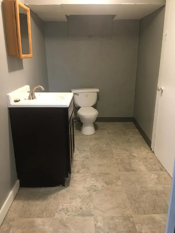 Building Photo - 2232 Grinstead Dr