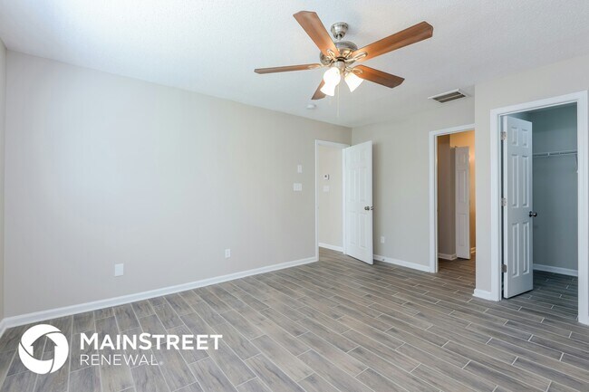 Building Photo - 3610 Bedford Park Ct