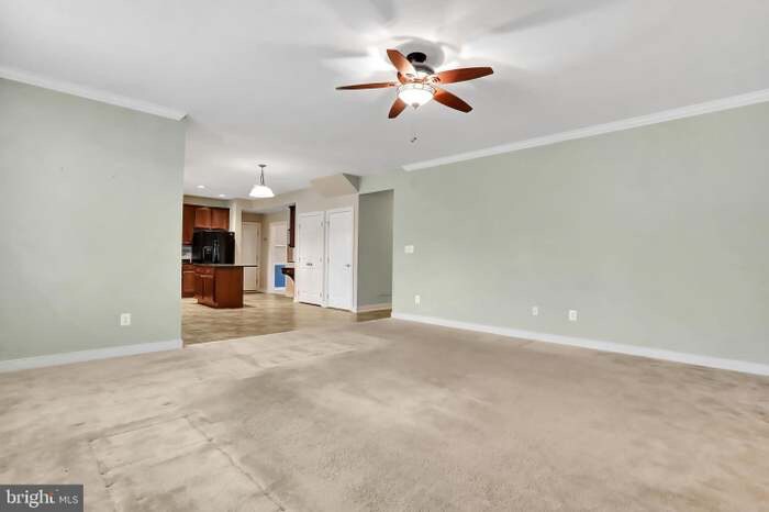 Building Photo - 515 Waterdale Dr