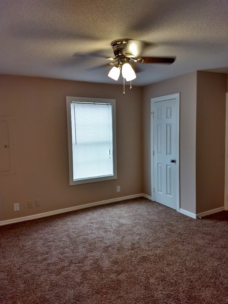 Building Photo - 4720 Berkley Ave