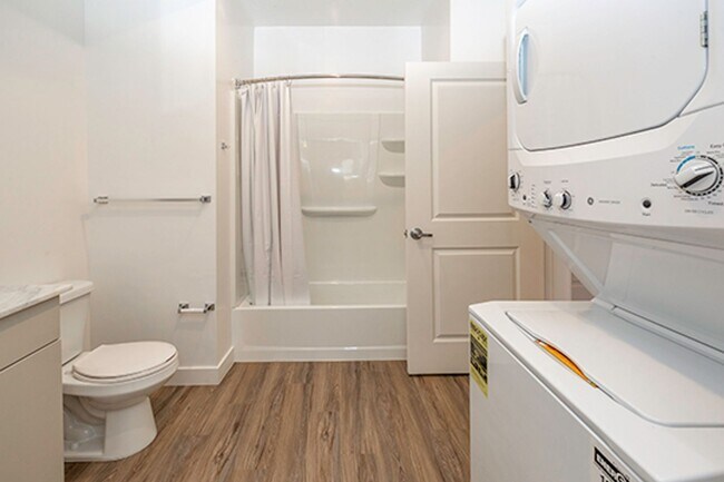 Building Photo - Newly Built Park City Home Just Before Win...