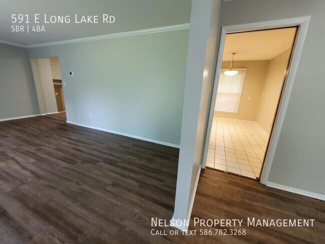 Building Photo - 591 E Long Lake Rd